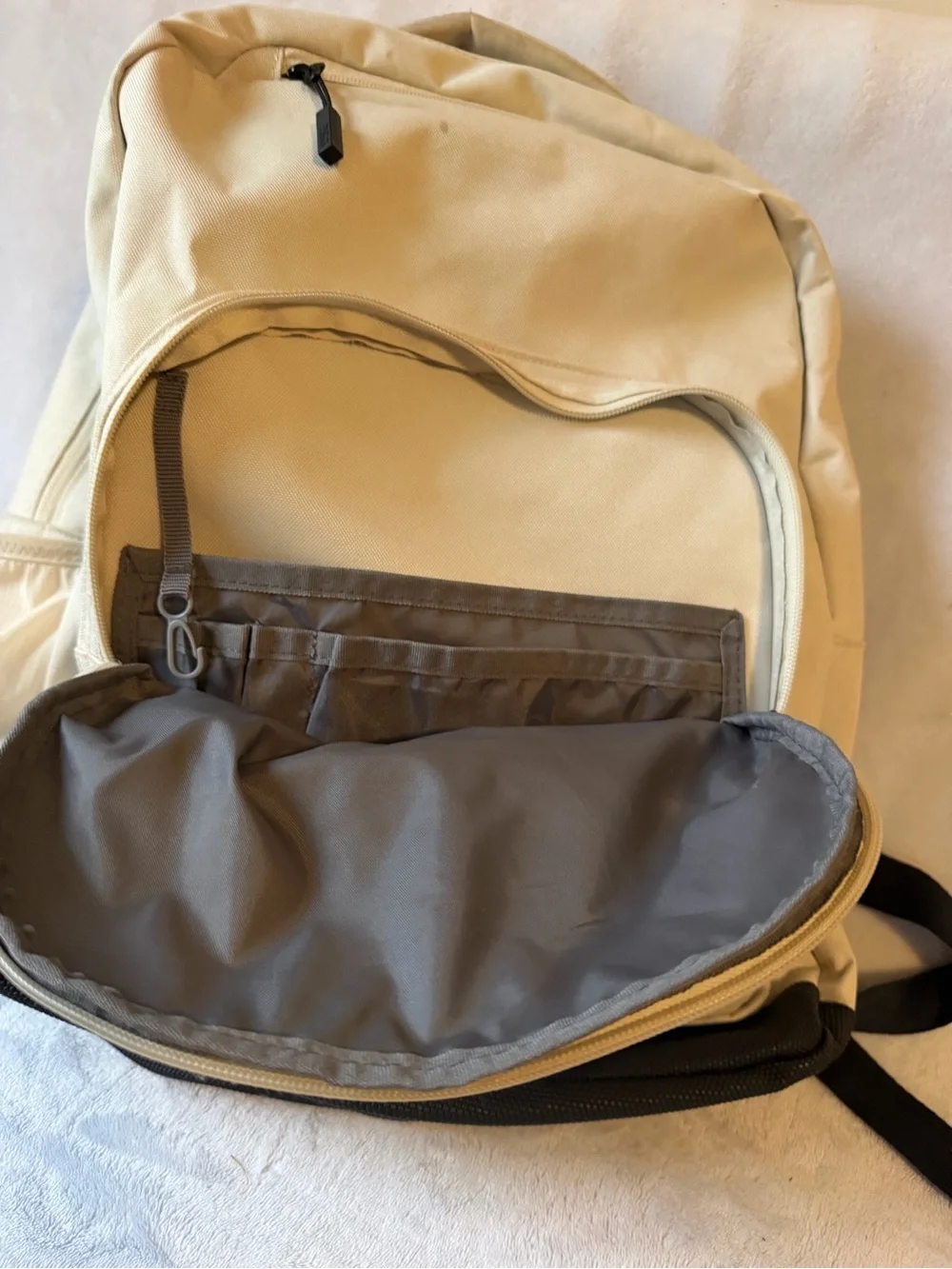 DSG Backpack Women One Size Cream Good Canvas Padded Base Zip Pocket